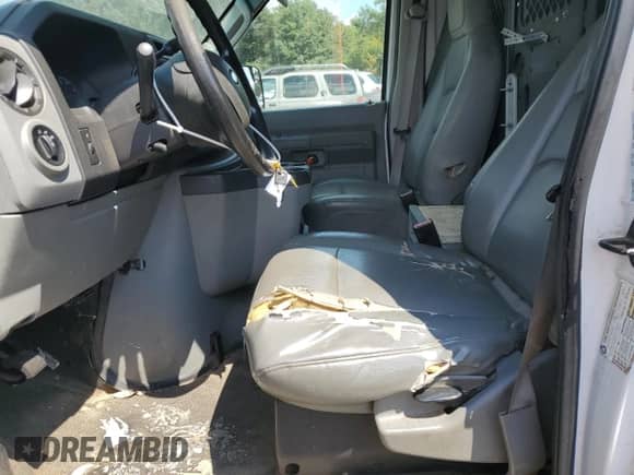 2010 Ford Econoline Cargo Commercial с VIN 1FTNE2EW9ADA19110, выставлен на аукционе Copart как лот 71468545 с пробегом 240 371 миль миль и Чистый • Clean title. История ставок и продаж доступна на DreamBid. Изображение 7.
