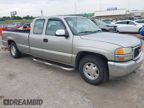 2001 GMC Sierra 1500 SLE1 z VIN 1GTEC19T51E329314, wystawiony jako IAAI lot #43198539 z przebiegiem 190 794 mil mil oraz . Historia ofert i sprzedaży dostępna na DreamBid. Obrazek 1.