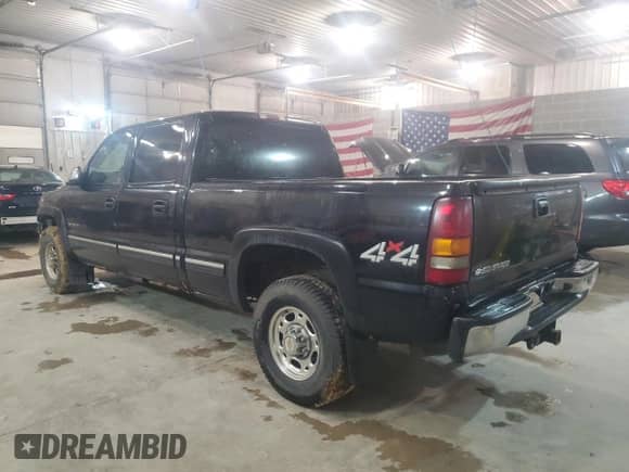 2002 Chevrolet Silverado 1500HD LT с VIN 1GCGK13U52F228296, выставлен на аукционе Copart как лот 84144964 с пробегом 136 379 миль миль и Списание • Salvage title. История ставок и продаж доступна на DreamBid. Изображение 3.