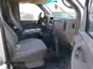 2005 Chevrolet Express Cargo z VIN 1GCFG15X551208054, wystawiony jako IAAI lot #43305665 z przebiegiem 204 379 mil mil oraz . Historia ofert i sprzedaży dostępna na DreamBid. Obrazek 5.