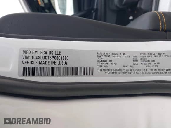 2023 Dodge Durango R/T Plus z VIN 1C4SDJCT3PC601386, wystawiony jako IAAI lot #40746162 z przebiegiem 10 576 mil mil oraz . Historia ofert i sprzedaży dostępna na DreamBid. Obrazek 9.