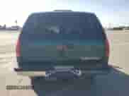 1998 Chevrolet Tahoe with VIN 1GNEK13R0WJ313706, listed as a Copart auction lot 61010445 with 196,671 mi miles and Salvage title. Bid and sale history available at DreamBid. Image 6.
