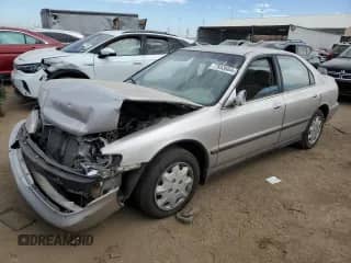 1997 Honda Accord LX с VIN 1HGCD553XVA202655, выставлен на аукционе Copart как лот 77853664 с пробегом 197 384 миль миль и Списание • Salvage title. История ставок и продаж доступна на DreamBid. Изображение 1.