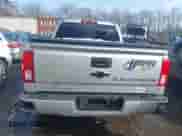 2018 Chevrolet Silverado 1500 LTZ z VIN 3GCUKSECXJG536316, wystawiony jako IAAI lot #41432469 z przebiegiem 127 276 mil mil oraz . Historia ofert i sprzedaży dostępna na DreamBid. Obrazek 16.