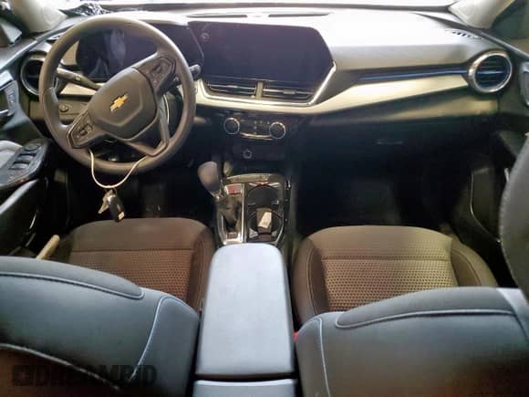 2025 Chevrolet Trax LT с VIN KL77LHEP6SC217657, выставлен на аукционе Copart как лот 61815025 с пробегом Не указан миль и Чистый • Clean title. История ставок и продаж доступна на DreamBid. Изображение 8.