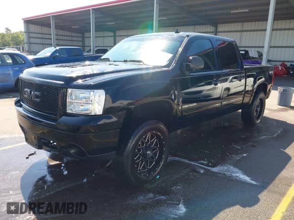 2008 GMC Sierra 1500 SL with VIN 2GTEK13C281133130, listed as a IAAI auction lot 42625085 with 301,303 mi miles and . Bid and sale history available at DreamBid. Image 21.