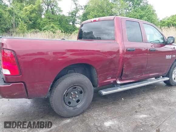 2017 Ram 1500 Tradesman z VIN 1C6RR7FT8HS620139, wystawiony jako IAAI lot #42206586 z przebiegiem 142 803 mil mil oraz . Historia ofert i sprzedaży dostępna na DreamBid. Obrazek 17.