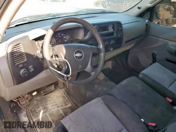 2009 Chevrolet Silverado 1500 Work Truck с VIN 1GCEC14X09Z225487, выставлен на аукционе Copart как лот 70707695 с пробегом 302 314 миль миль и Списание • Salvage title. История ставок и продаж доступна на DreamBid. Изображение 8.