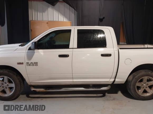2013 Ram 1500 Express with VIN 1C6RR7KT6DS605509, listed as a IAAI auction lot 42142944 with 194,044 mi miles and . Bid and sale history available at DreamBid. Image 14.