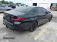 2022 BMW 5 Series 540i с VIN WBA53BJ01NWX57093, выставлен на аукционе IAAI как лот 42614636 с пробегом 50 151 миль миль и . История ставок и продаж доступна на DreamBid. Изображение 4.