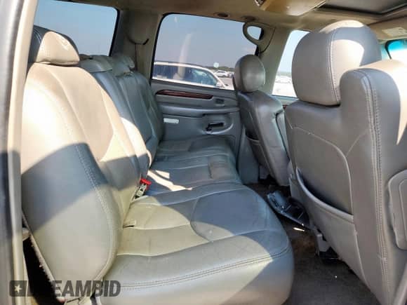 2003 Cadillac Escalade ESV with VIN 3GYFK66N33G306212, listed as a Copart auction lot 81671555 with 276,093 mi miles and Clean title. Bid and sale history available at DreamBid. Image 11.