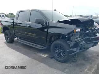 2022 Chevrolet Silverado 1500 LT Trail Boss z VIN 3GCPYFED9NG217751, wystawiony jako IAAI lot #43135365 z przebiegiem 50 955 mil mil oraz . Historia ofert i sprzedaży dostępna na DreamBid. Obrazek 1.
