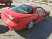 2001 Chevrolet Camaro z VIN 2G1FP22K612114688, wystawiony jako Copart lot #77214074 z przebiegiem 142 426 mil mil oraz Szkoda całkowita • Salvage title. Historia ofert i sprzedaży dostępna na DreamBid. Obrazek 3.