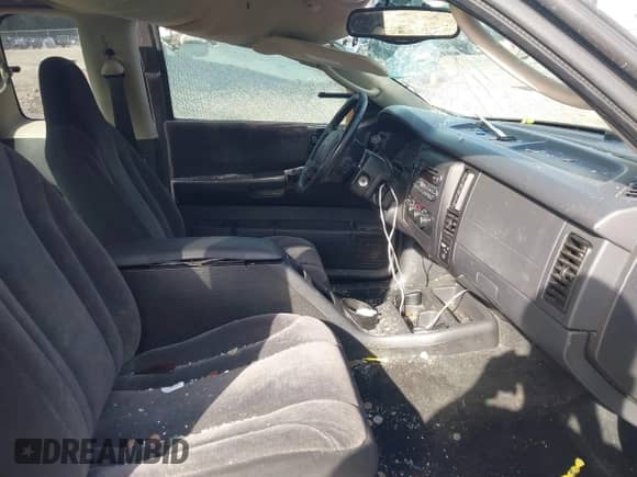 2002 Dodge Dakota with VIN 1B7GL32Z02S676880, listed as a IAAI auction lot 42982180 with 109,819 mi miles and . Bid and sale history available at DreamBid. Image 5.