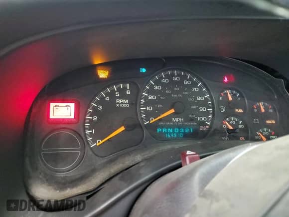 2000 Chevrolet Suburban LT с VIN 3GNFK16T7YG202893, выставлен на аукционе Copart как лот 66367775 с пробегом 164 910 миль миль и Списание • Salvage title. История ставок и продаж доступна на DreamBid. Изображение 9.