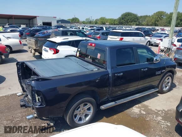 2018 Ram 1500 Big Horn z VIN 1C6RR6LT1JS132672, wystawiony jako IAAI lot #43161381 z przebiegiem 136 924 mil mil oraz . Historia ofert i sprzedaży dostępna na DreamBid. Obrazek 14.