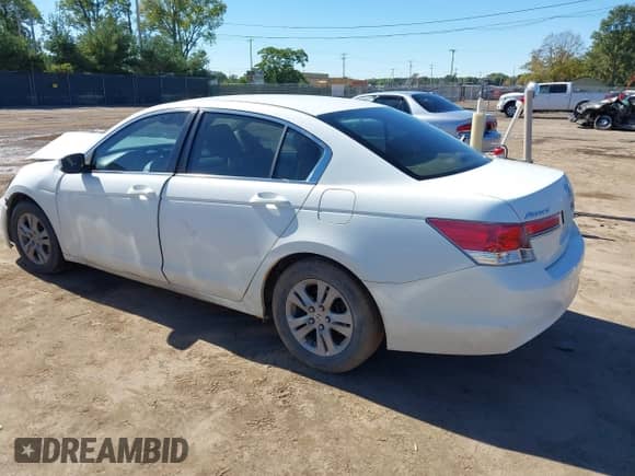 2011 Honda Accord SE z VIN 1HGCP2F6XBA088635, wystawiony jako IAAI lot #43404679 z przebiegiem 148 513 mil mil oraz . Historia ofert i sprzedaży dostępna na DreamBid. Obrazek 3.