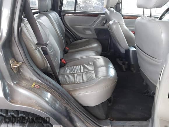 2002 Jeep Grand Cherokee Overland с VIN 1J8GW68JX2C104082, выставлен на аукционе IAAI как лот 42197330 с пробегом 142 167 миль миль и . История ставок и продаж доступна на DreamBid. Изображение 8.