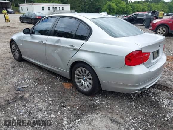 2009 BMW 3 Series 328i with VIN WBAPH73569A175459, listed as a IAAI auction lot 42446577 with 188,345 mi miles and . Bid and sale history available at DreamBid. Image 3.