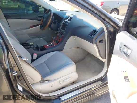 2007 Lexus ES 330 z VIN JTHBJ46G172031661, wystawiony jako IAAI lot #43302229 z przebiegiem 181 764 mil mil oraz . Historia ofert i sprzedaży dostępna na DreamBid. Obrazek 5.