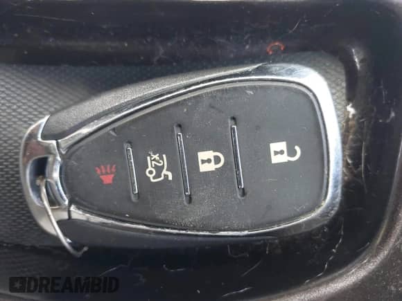 2023 Chevrolet Malibu LS z VIN 1G1ZC5ST7PF250211, wystawiony jako IAAI lot #43005560 z przebiegiem Nie podano mil oraz . Historia ofert i sprzedaży dostępna na DreamBid. Obrazek 11.