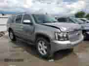 2008 Chevrolet Suburban LTZ z VIN 3GNFK16338G184215, wystawiony jako Copart lot #61444685 z przebiegiem 256 028 mil mil oraz Szkoda całkowita • Salvage title. Historia ofert i sprzedaży dostępna na DreamBid. Obrazek 4.