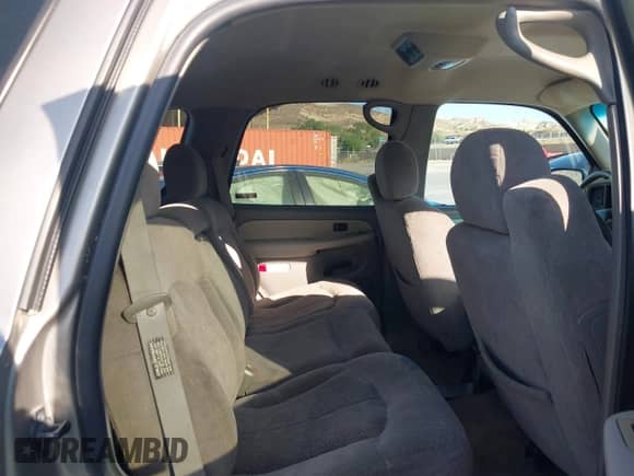 2000 Chevrolet Tahoe LS с VIN 1GNEC13TXYJ103786, выставлен на аукционе IAAI как лот 42534010 с пробегом Не указан миль и . История ставок и продаж доступна на DreamBid. Изображение 8.