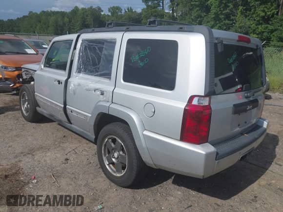 2006 Jeep Commander with VIN 1J8HH48N26C165812, listed as a IAAI auction lot 42716853 with 217,101 mi miles and . Bid and sale history available at DreamBid. Image 3.