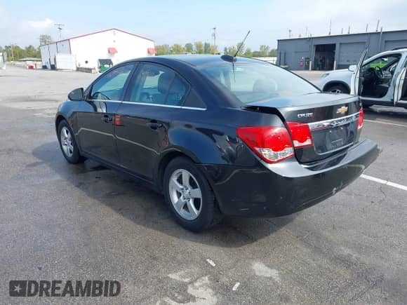 2016 Chevrolet Cruze LT with VIN 1G1PE5SB4G7181125, listed as a IAAI auction lot 43289466 with 47,312 mi miles and . Bid and sale history available at DreamBid. Image 3.