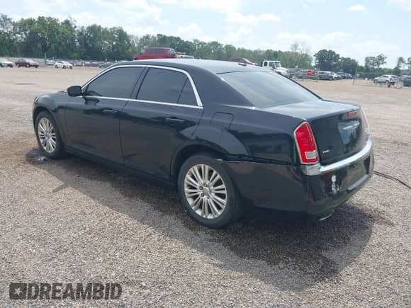 2014 Chrysler 300 с VIN 2C3CCARG4EH384561, выставлен на аукционе IAAI как лот 42888987 с пробегом 326 816 миль миль и . История ставок и продаж доступна на DreamBid. Изображение 3.