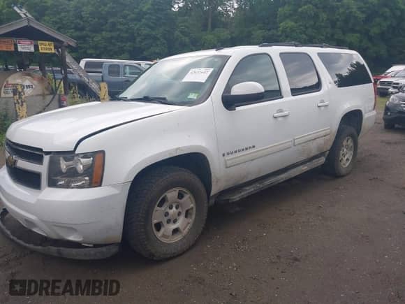 2009 Chevrolet Suburban 2LT с VIN 1GNFK26329R263513, выставлен на аукционе IAAI как лот 42631642 с пробегом 184 323 миль миль и . История ставок и продаж доступна на DreamBid. Изображение 17.