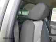 2008 Chevrolet Silverado 2500HD Work Truck z VIN 1GCHK24K78E182248, wystawiony jako IAAI lot #42225157 z przebiegiem 153 307 mil mil oraz . Historia ofert i sprzedaży dostępna na DreamBid. Obrazek 8.