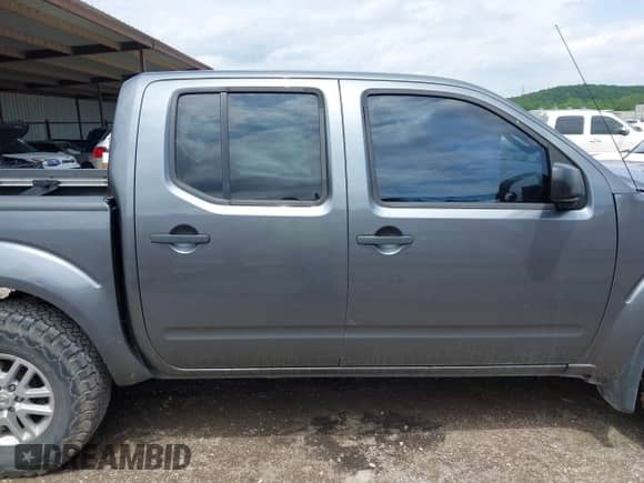 2016 Nissan Frontier S z VIN 1N6AD0EV3GN708914, wystawiony jako IAAI lot #39276211 z przebiegiem 190 215 mil mil oraz . Historia ofert i sprzedaży dostępna na DreamBid. Obrazek 14.