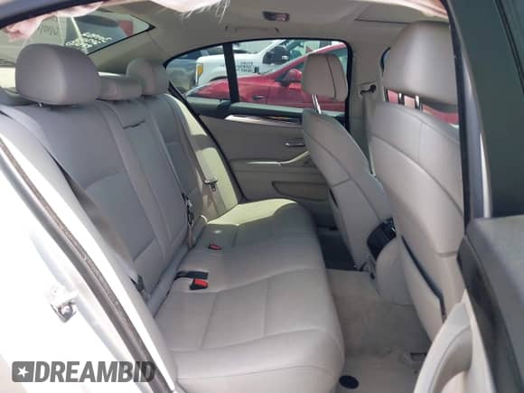 2011 BMW 5 Series 550i с VIN WBAFR9C50BC758690, выставлен на аукционе IAAI как лот 42511644 с пробегом 106 654 миль миль и . История ставок и продаж доступна на DreamBid. Изображение 8.