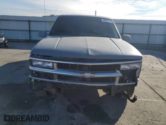 1995 GMC Sierra 1500 z VIN 2GTEC19K1S1532470, wystawiony jako Copart lot #44552745 z przebiegiem 213 639 mil mil oraz Szkoda całkowita • Salvage title. Historia ofert i sprzedaży dostępna na DreamBid. Obrazek 5.