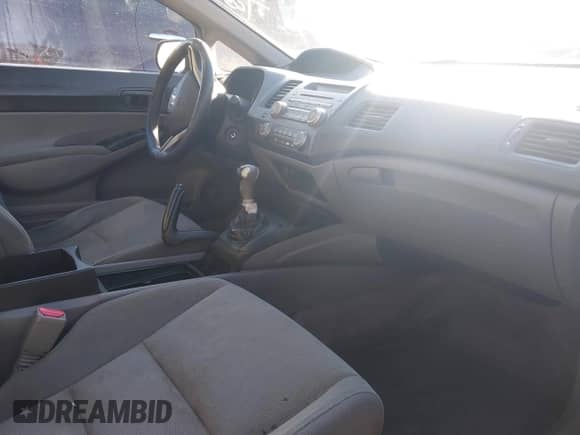 2009 Honda Civic с VIN 1HGFA15369L011792, выставлен на аукционе IAAI как лот 43600979 с пробегом 233 854 миль миль и . История ставок и продаж доступна на DreamBid. Изображение 5.