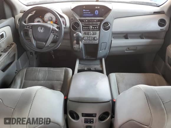 2015 Honda Pilot EX z VIN 5FNYF3H4XFB034371, wystawiony jako Copart lot #59754045 z przebiegiem 159 431 mil mil oraz Czysty tytuł • Clean title. Historia ofert i sprzedaży dostępna na DreamBid. Obrazek 8.