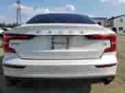 2020 Volvo S60 Momentum z VIN 7JR102FK0LG043503, wystawiony jako Copart lot #63860265 z przebiegiem 67 592 mil mil oraz Szkoda całkowita • Salvage title. Historia ofert i sprzedaży dostępna na DreamBid. Obrazek 6.