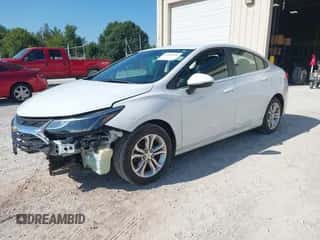 2019 Chevrolet Cruze LT с VIN 1G1BE5SM8K7109946, выставлен на аукционе IAAI как лот 42982626 с пробегом 183 601 миль миль и . История ставок и продаж доступна на DreamBid. Изображение 2.