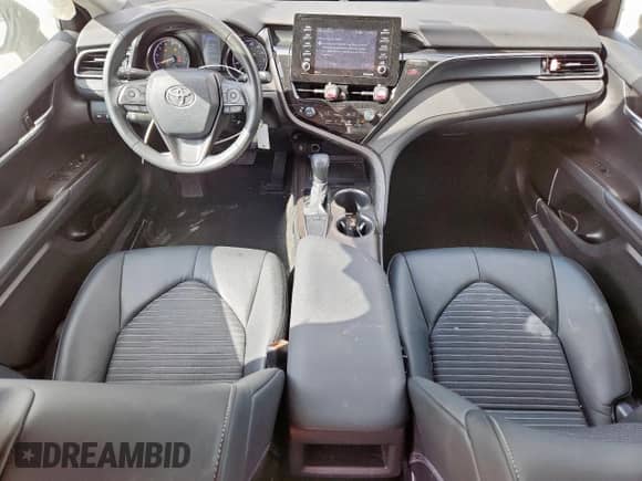 2023 Toyota Camry SE z VIN 4T1G11AK6PU749787, wystawiony jako Copart lot #81722415 z przebiegiem 33 266 mil mil oraz Szkoda całkowita • Salvage title. Historia ofert i sprzedaży dostępna na DreamBid. Obrazek 8.