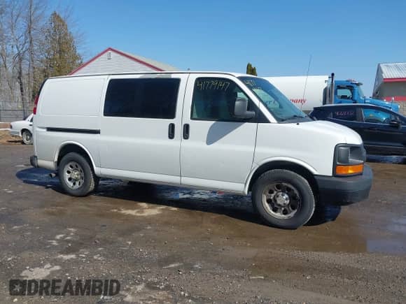 2011 Chevrolet Express Cargo with VIN 1GCSGAFXXB1171446, listed as a IAAI auction lot 41779147 with 182,578 mi miles and . Bid and sale history available at DreamBid. Image 13.