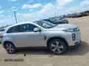 2021 Mitsubishi Outlander ES z VIN JA4APUAU8MU001012, wystawiony jako IAAI lot #42541024 z przebiegiem 77 642 mil mil oraz . Historia ofert i sprzedaży dostępna na DreamBid. Obrazek 13.