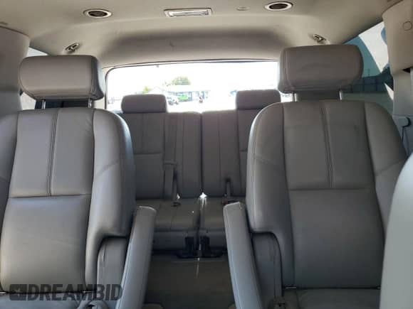 2007 Chevrolet Tahoe LTZ z VIN 1GNFK13077R423855, wystawiony jako Copart lot #63448995 z przebiegiem 243 866 mil mil oraz Szkoda całkowita • Salvage title. Historia ofert i sprzedaży dostępna na DreamBid. Obrazek 10.