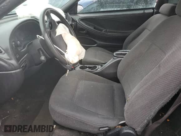 2000 Ford Mustang z VIN 1FAFP4044YF259492, wystawiony jako Copart lot #83942195 z przebiegiem Nie podano mil oraz Szkoda całkowita • Salvage title. Historia ofert i sprzedaży dostępna na DreamBid. Obrazek 7.