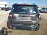 2017 Jeep Renegade Latitude с VIN ZACCJABB4HPE91774, выставлен на аукционе Copart как лот 81569105 с пробегом 118 580 миль миль и Списание • Salvage title. История ставок и продаж доступна на DreamBid. Изображение 6.