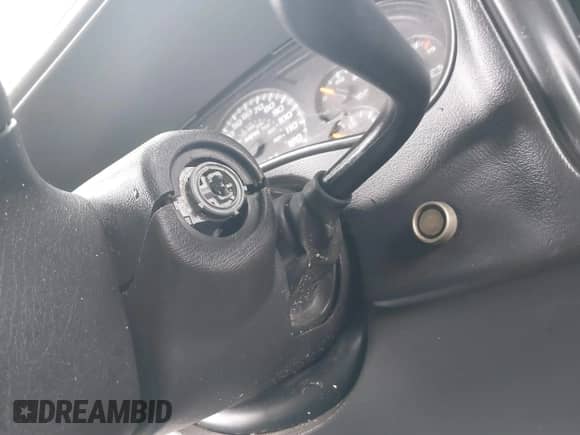 2006 Chevrolet Silverado 1500 Work Truck с VIN 1GCEC14Z46Z294874, выставлен на аукционе IAAI как лот 41449044 с пробегом 190 082 миль миль и . История ставок и продаж доступна на DreamBid. Изображение 14.