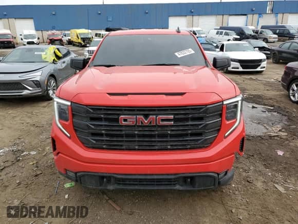 2023 GMC Sierra 1500 Elevation z VIN 1GTRUJEK5PZ242140, wystawiony jako Copart lot #47832705 z przebiegiem 28 751 mil mil oraz Czysty tytuł • Clean title. Historia ofert i sprzedaży dostępna na DreamBid. Obrazek 5.