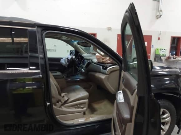 2015 Chevrolet Suburban LT with VIN 1GNSKJKC2FR508739, listed as a IAAI auction lot 43262952 with 152,482 mi miles and . Bid and sale history available at DreamBid. Image 5.