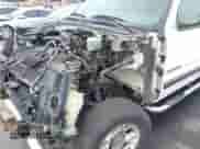 2002 Chevrolet Silverado 2500HD LS с VIN 1GCHC23U02F184540, выставлен на аукционе IAAI как лот 42579987 с пробегом Не указан миль и . История ставок и продаж доступна на DreamBid. Изображение 6.