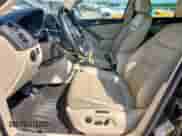 2010 Volkswagen Tiguan S с VIN WVGAV7AX3AW000272, выставлен на аукционе Copart как лот 80564365 с пробегом 162 060 миль миль и Списание • Salvage title. История ставок и продаж доступна на DreamBid. Изображение 7.